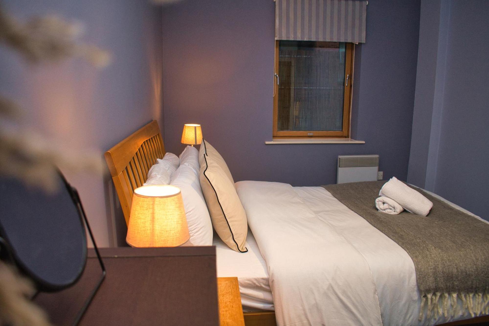 Spacious City Centre Apt - Free Parking - Ao Arena Манчестер Экстерьер фото