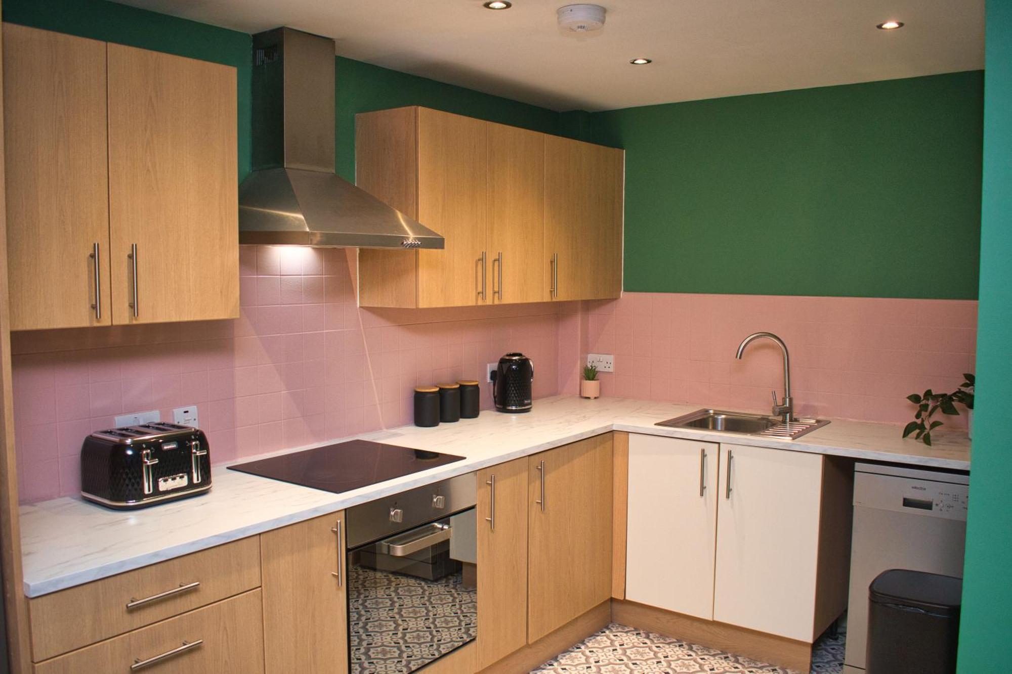 Spacious City Centre Apt - Free Parking - Ao Arena Манчестер Экстерьер фото