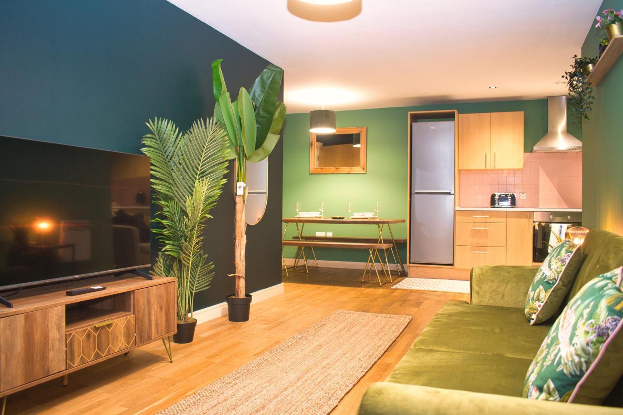 Spacious City Centre Apt - Free Parking - Ao Arena Манчестер Экстерьер фото