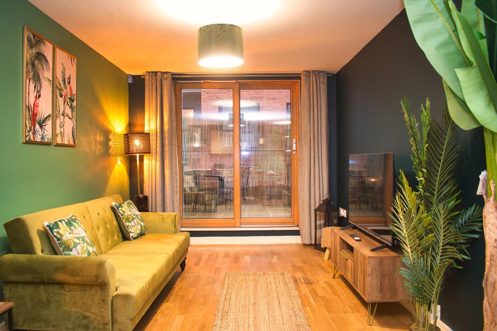 Spacious City Centre Apt - Free Parking - Ao Arena Манчестер Экстерьер фото